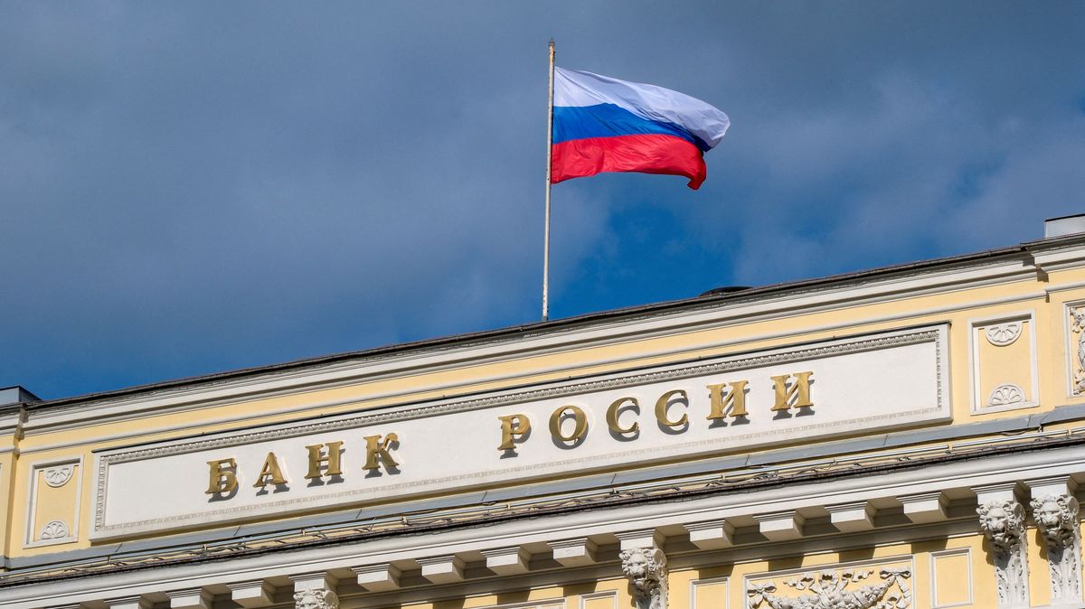 Ruská centrální banka zvýšila základní úrok na 8,5 procenta